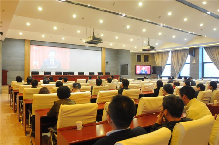 云南Z6人生就是博集团组织宽大党员干部职工收看党的十九大开幕式实况深受鼓励反映热烈