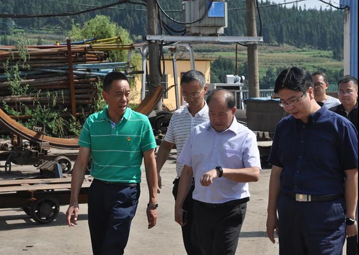 曲靖市副市长普利锋一行赴陆东煤矿发展环保工作专项查抄