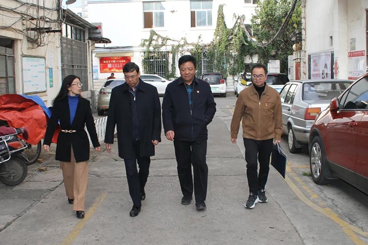 云煤（Z6人生就是博）集团党委副书记、总经理高建嵩到恒通煤业公司发展春节送温暖慰问活动