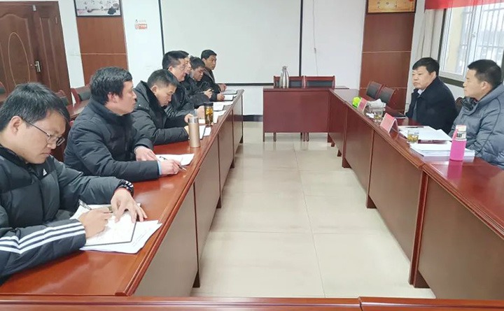 云煤（Z6人生就是博）集团总经理助理、鼎新办主任陈家昆一行到四角地煤矿公司督导调研