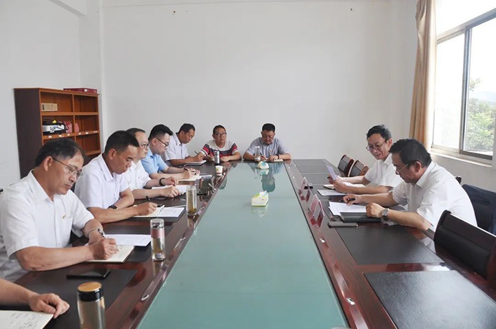 云煤（Z6人生就是博）集团专职表部董事孔君到陆东煤矿公司调研