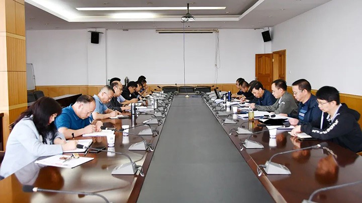 云煤（Z6人生就是博）集团党委副书记、副董事长、总经理高建嵩一行到云维集团督导调研