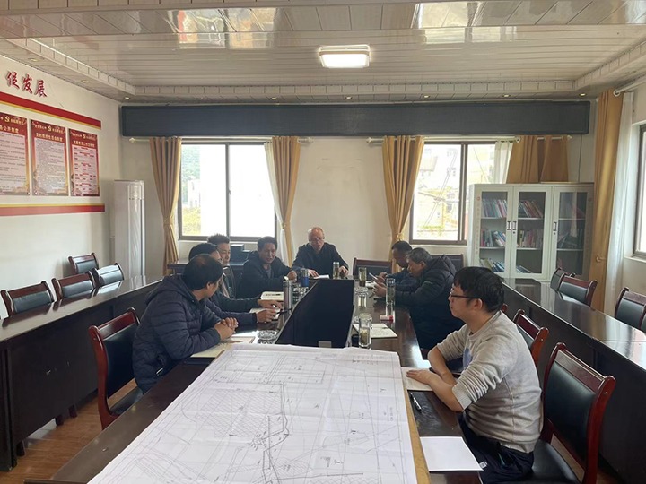 【简讯】羊场煤矿公司召开得马煤矿30万吨水平延长专题工作会议｜陆东煤矿公司发展安全培训自考工作｜解化化工分公司抗疫情稳出产