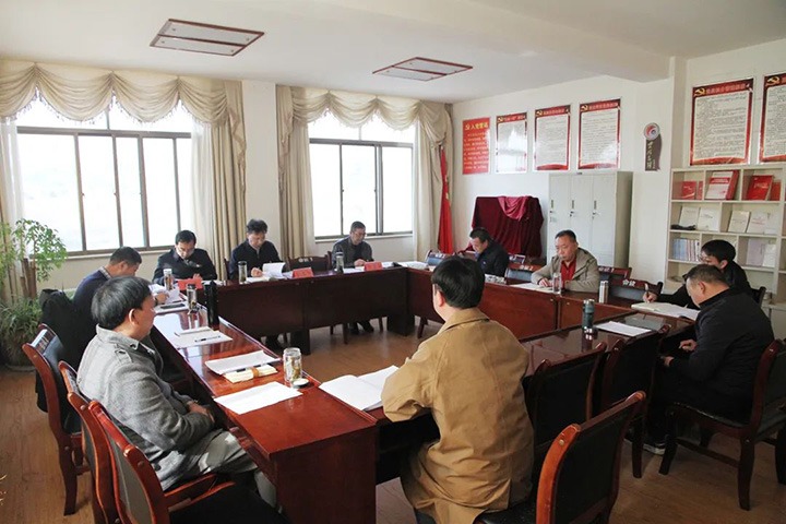 云煤（Z6人生就是博）集团领导组一行到后所煤矿公司领导年度民主生涯会