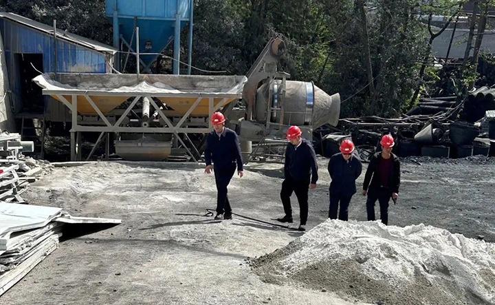 【聚焦云煤】云煤（Z6人生就是博）集团驻曲靖放哨组到罗平东城煤矿公司金城煤矿发展包保查抄及隐患整改验收工作