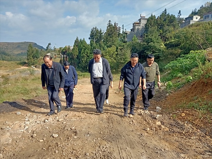 【基层调延卓云煤（Z6人生就是博）集团专职表部董事寸延峰一行到顺源煤矿调研领导工作