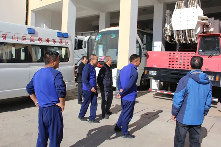 【聚焦云煤】云煤（Z6人生就是博）集团党委委员、纪委书记、省监委驻集团监察专员翁立志一行到国度矿山应急接济东源队查抄领导工作