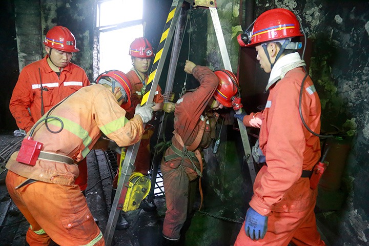 观音山煤矿驻矿中队联结一心，圆满实现储煤厂1号制品仓算帐工作