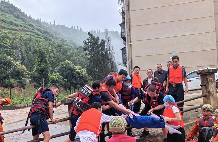 关键时刻冲在前，防汛抢险护安然，云煤集团在行动！