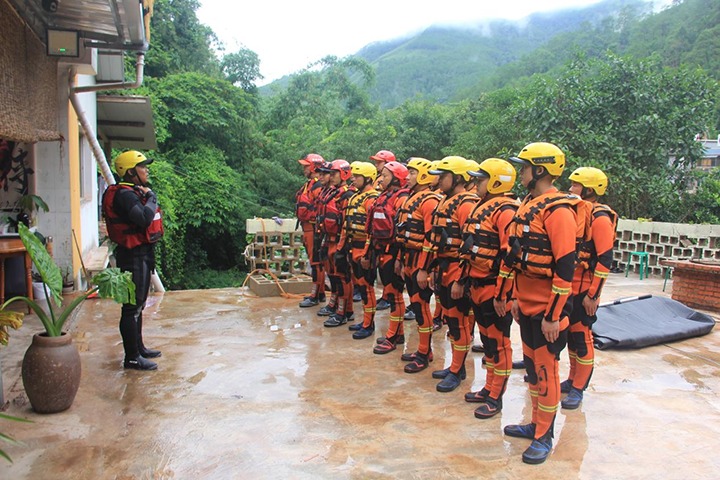东源队勇赴普洱幼黑江，提升激流水域接济能力