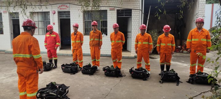 聚焦煤矿安全｜东源队发展兼职救护队尺度化达标查核