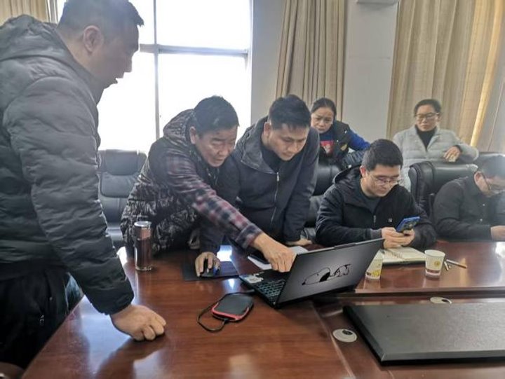 陆东煤矿公司积极推动地皮确权登记颁证工作